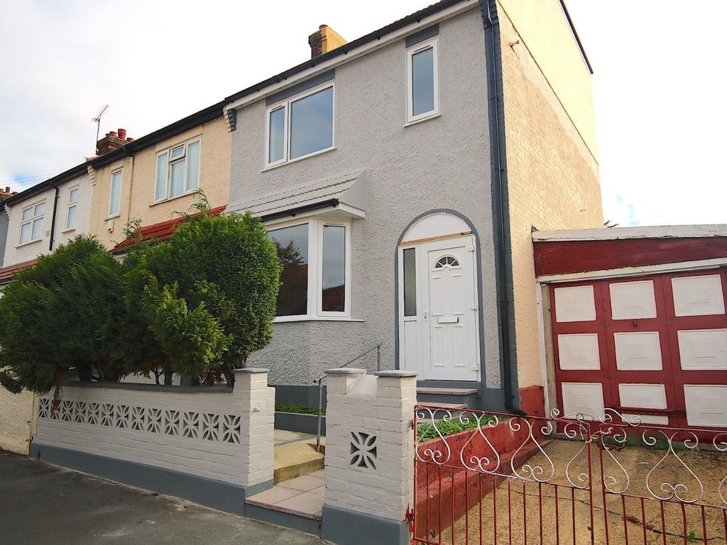 6 bed end terrace house for sale in Stokes Road, London E6 Zoopla