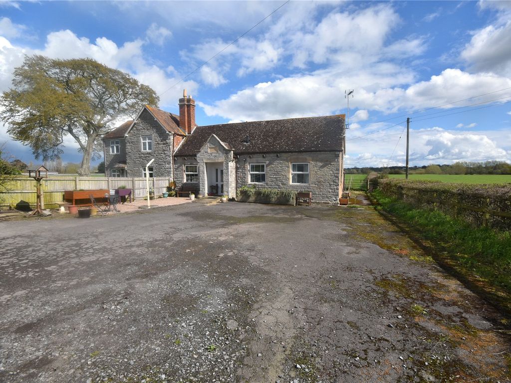 3 bed bungalow for sale in Church Road, Tirley, Gloucester