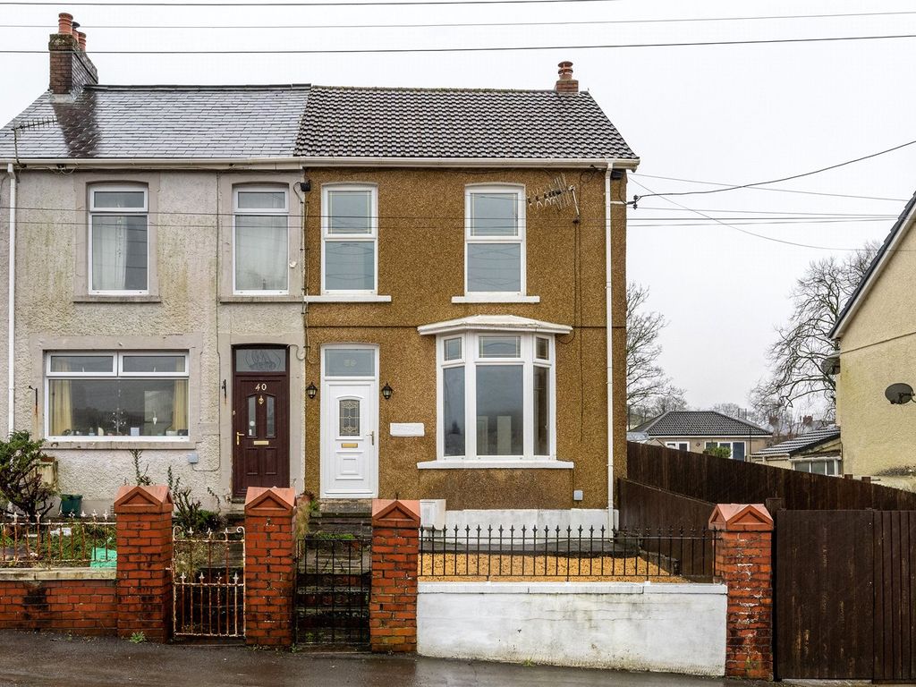 3 bed semidetached house for sale in Golwg Y Bryn, Seven Sisters