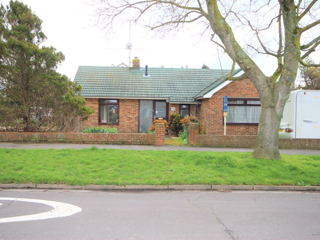 2 bed detached bungalow for sale in School Road, Upper Beeding, West