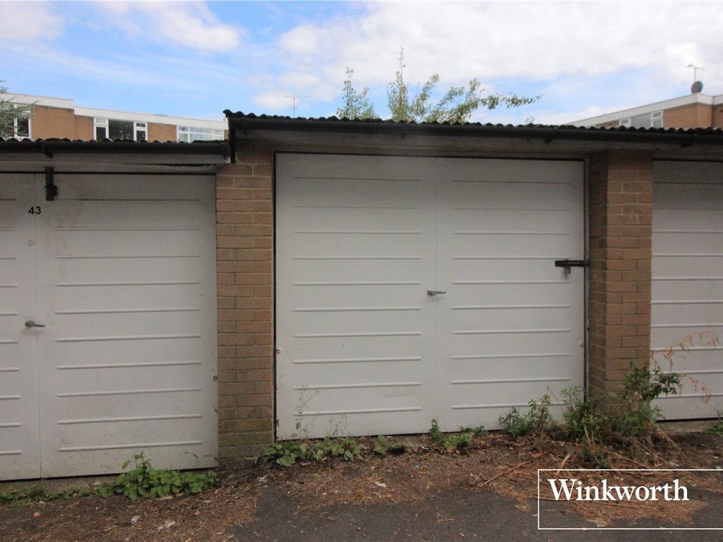 Parking/garage for sale in Boreham Holt, Elstree, Borehamwood