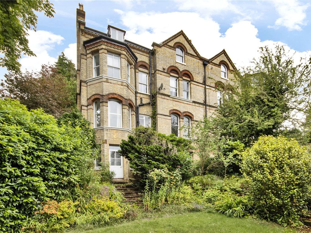 2 bed flat for sale in South Park, Sevenoaks, Kent TN13, £350,000 Zoopla