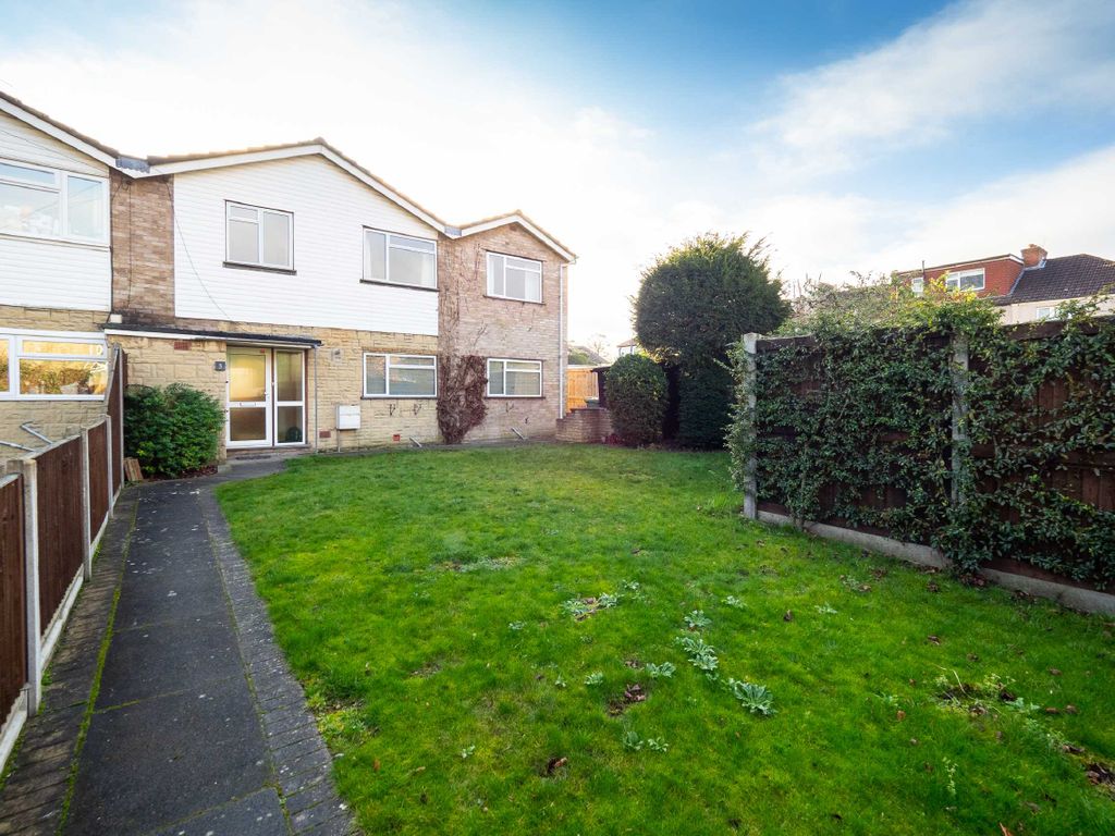 4 bed end terrace house for sale in Endale Close, Carshalton, Surrey