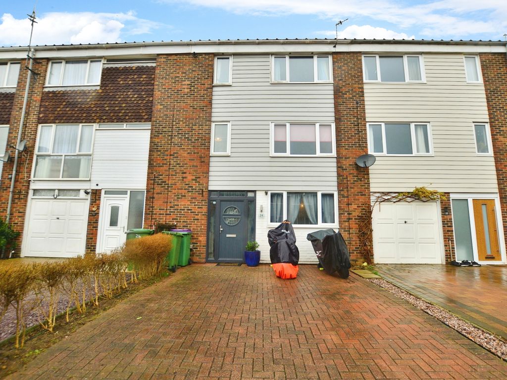 3 bed terraced house for sale in Chalcroft Road, Folkestone CT20, £