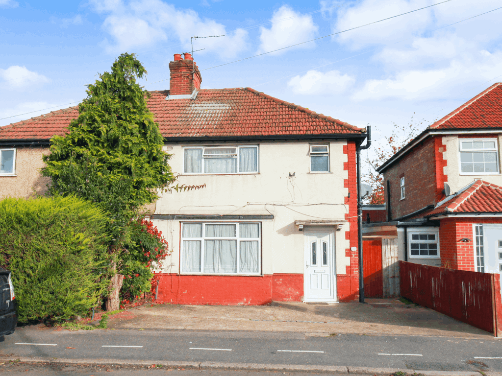 3 bed semidetached house for sale in St. Pauls Avenue, Slough SL2 Zoopla