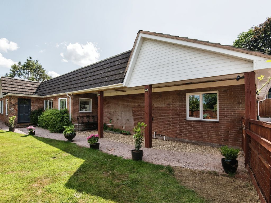 5 bed detached bungalow for sale in Five Bridges, Cullompton EX15, £