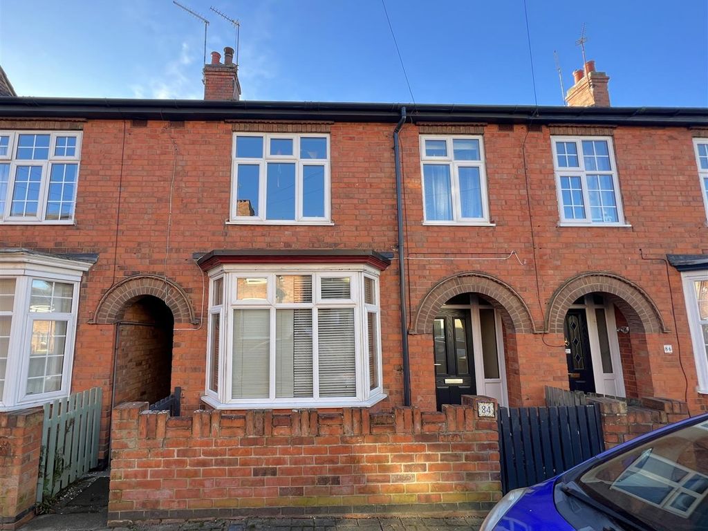 3 bed terraced house for sale in Lower Cambridge Street, Loughborough