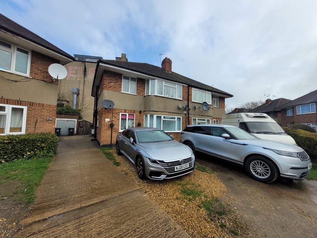 2 bed to rent in Adelphi Gardens, Slough SL1 Zoopla