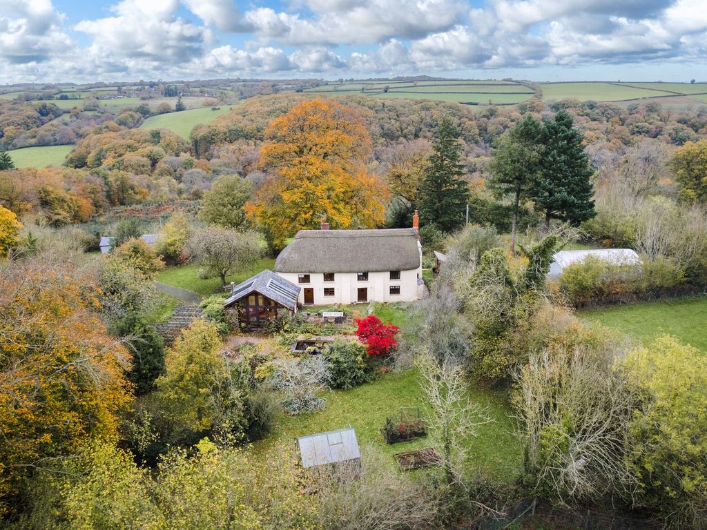 3 bed cottage for sale in Chawleigh, Chulmleigh EX18 Zoopla