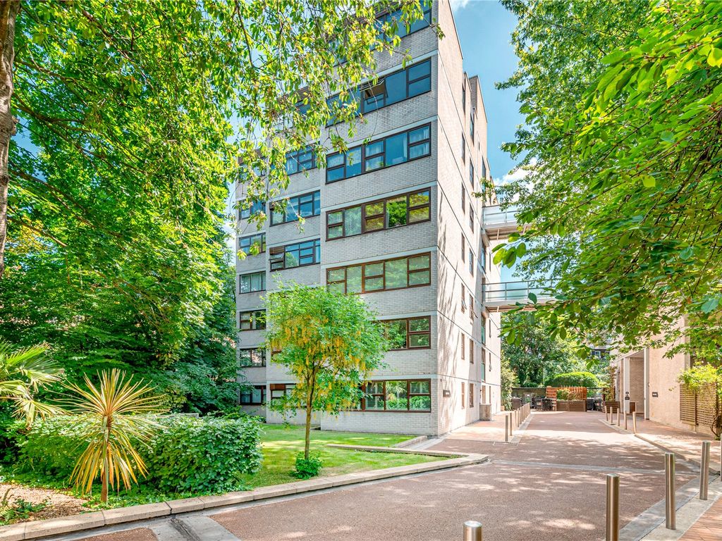 North Rise St Georges Flds W2  