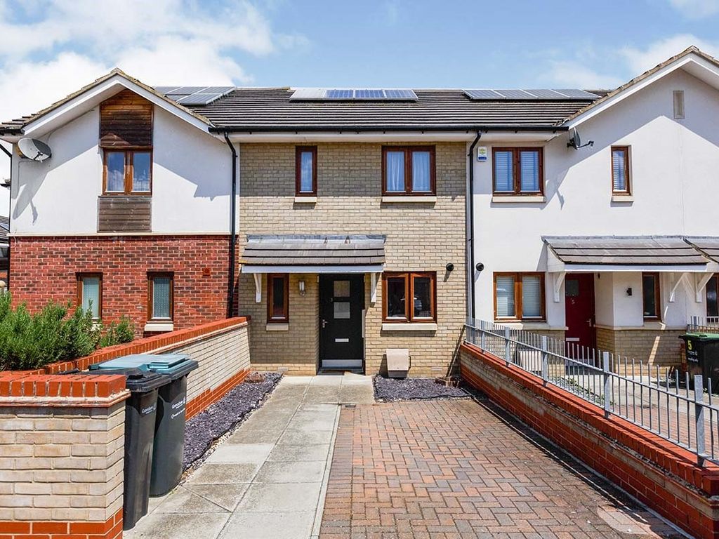 2 bed terraced house to rent in Baffin Road, Gravesend, Kent DA12 Zoopla