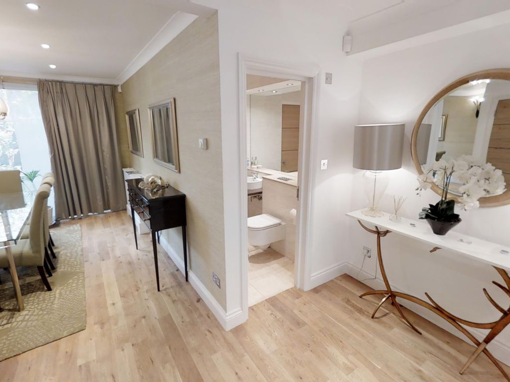 Norfolk Crescent London W2  