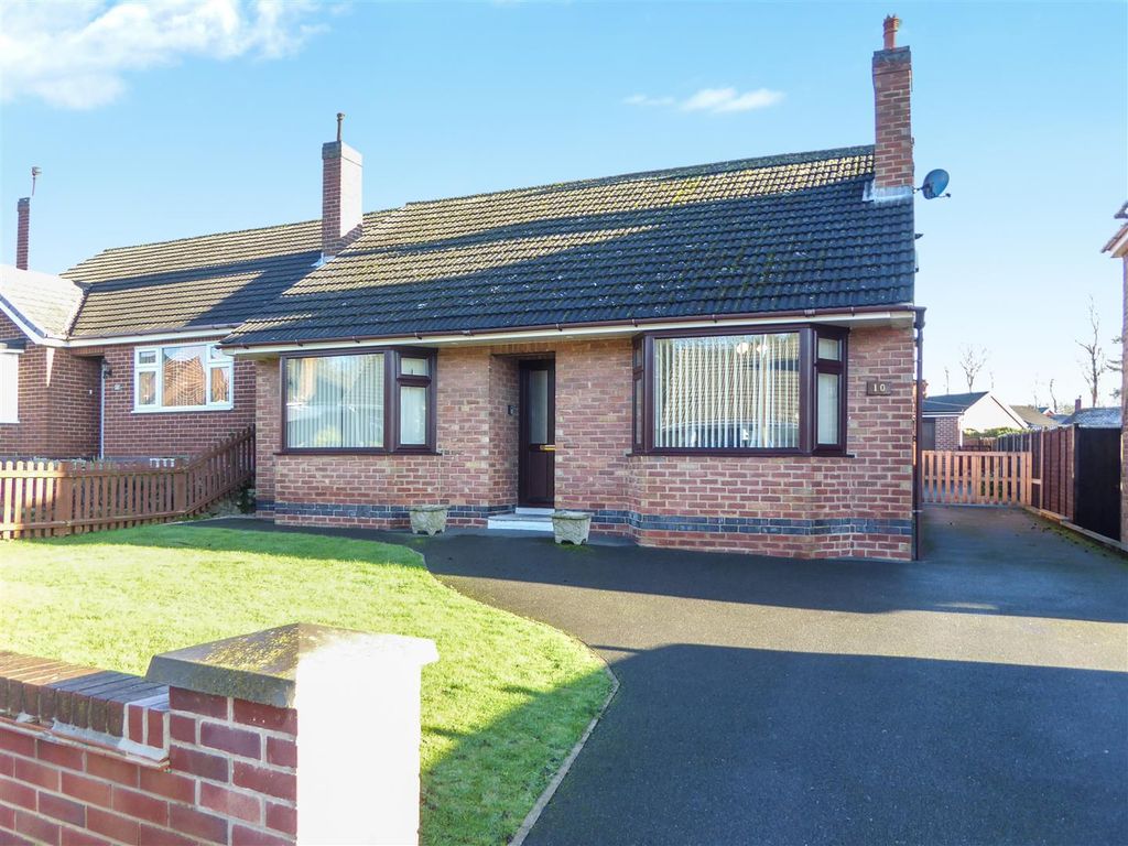 2 bed detached bungalow for sale in Oldfield Drive, Swadlincote DE11, £