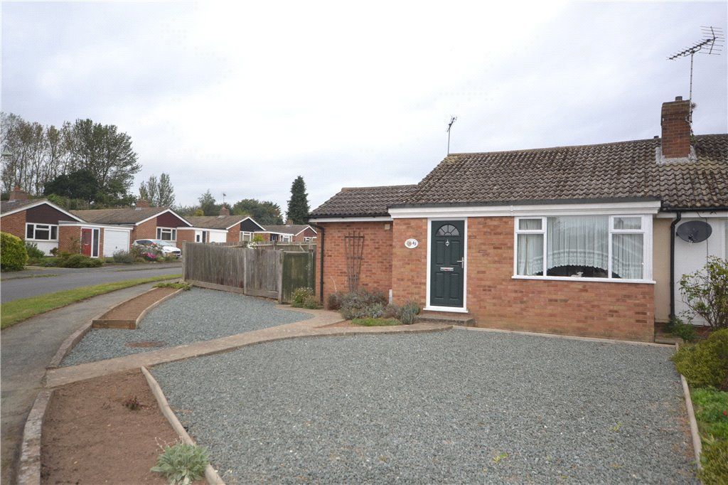 2 bed bungalow for sale in Chatsworth Crescent, Trimley St. Mary