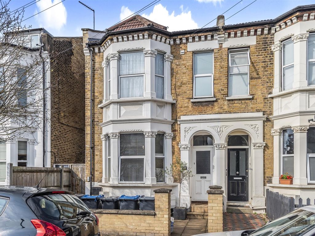 4 bed semidetached house for sale in Chestnut Road, London SW20 Zoopla