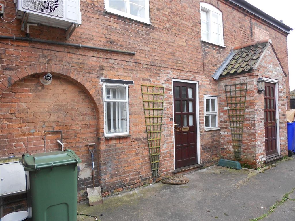 1 bed flat to rent in 33A, Churchgate Retford DN22, £525 pcm Zoopla