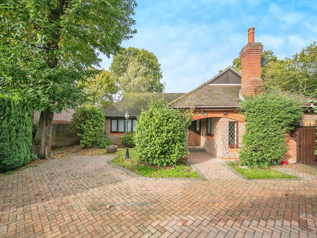 3 bed detached bungalow for sale in The Jays, Highwoods, Colchester CO4