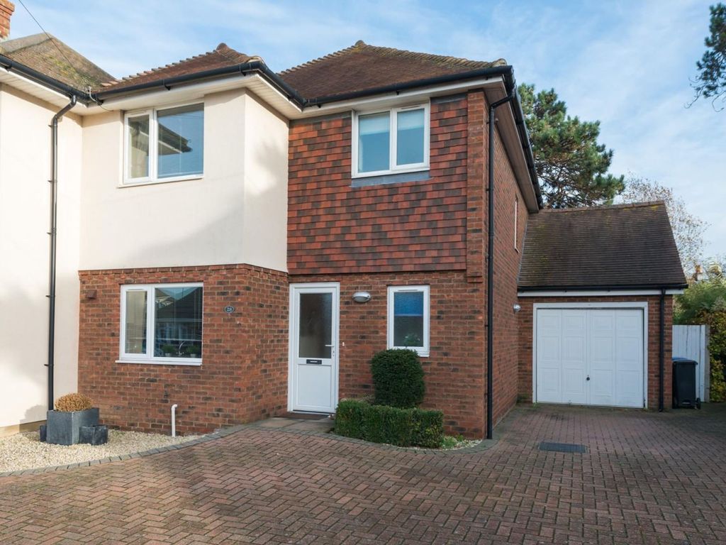 2 bed semidetached house for sale in Fir Tree Close, Ramsgate CT11