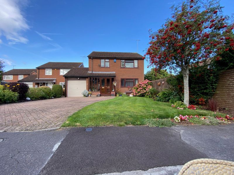 4 bed detached house for sale in Swallow Park, Thornbury, Bristol BS35