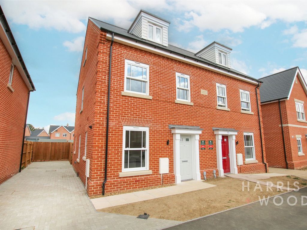 4 bed semidetached house to rent in Sapphire Crescent, Colchester, Essex CO4, £1,850 pcm Zoopla
