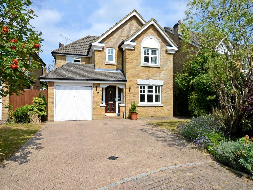 4 bed detached house for sale in Camberley, Surrey GU15, £620,000 Zoopla