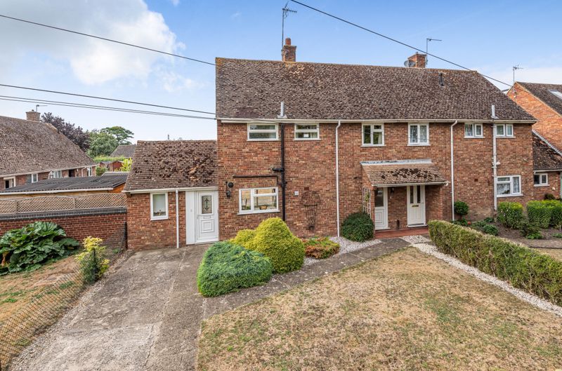 3 bed semidetached house for sale in St. Michaels Way, Steventon