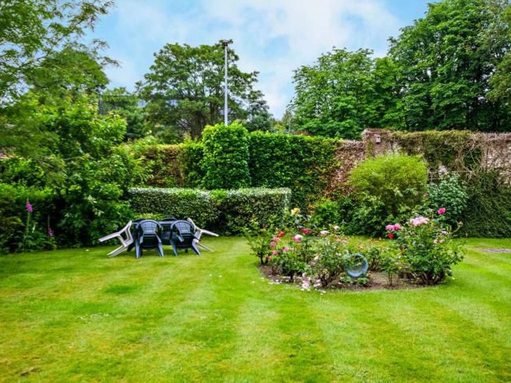 2 bed flat to rent in Denehyrst Court, York Road, Guildford GU1 Zoopla