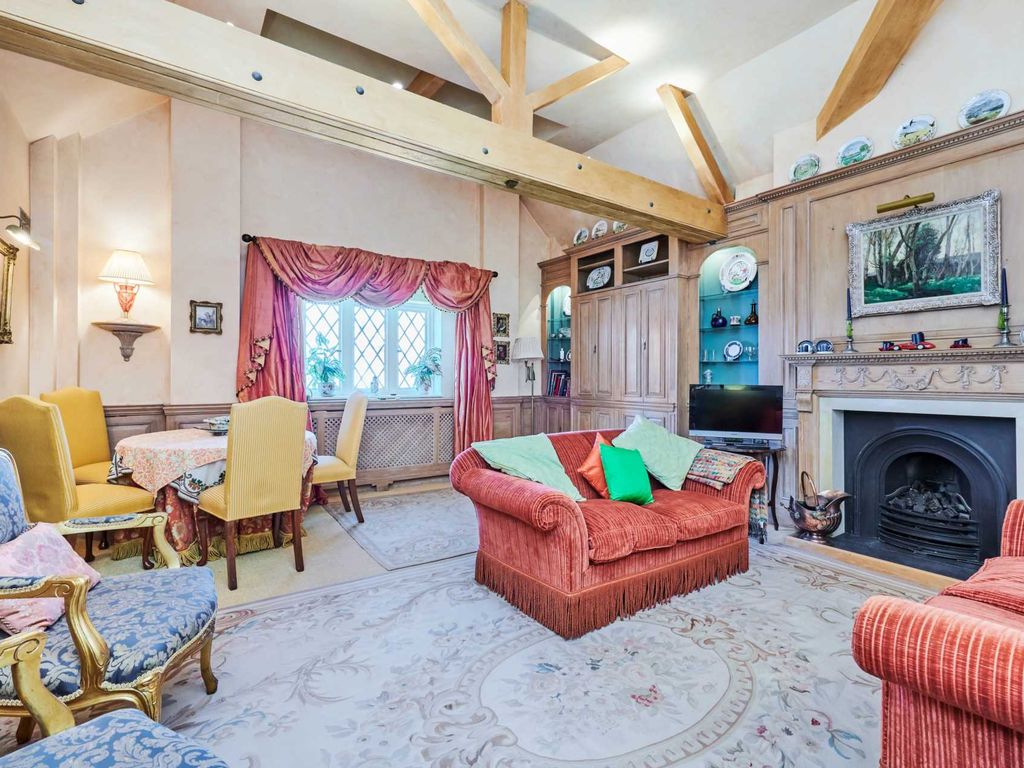 Stone Hall, Kensington Green, London W8  