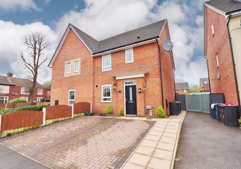 3 bed semidetached house for sale in Whitewood Road, Worsley