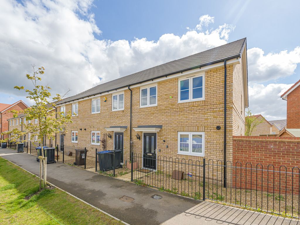2 bed end terrace house for sale in Newland Avenue, Stortford