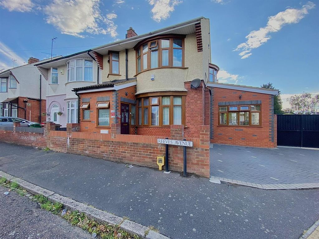 4 bed semidetached house for sale in Reeves Avenue, Luton LU3 Zoopla