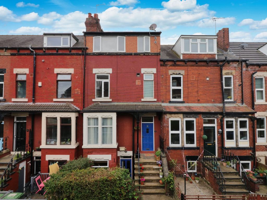 3 bed terraced house for sale in St. Ives Mount, Leeds, West Yorkshire