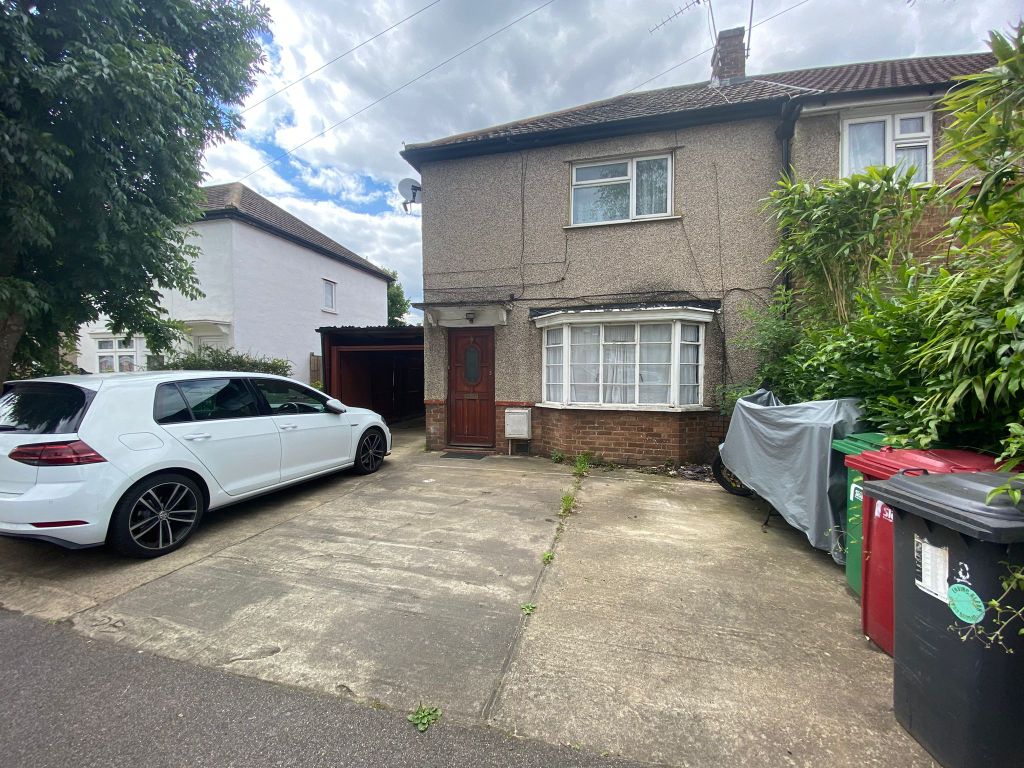 4 bed semidetached house for sale in Broadmark Road, Slough SL2 Zoopla