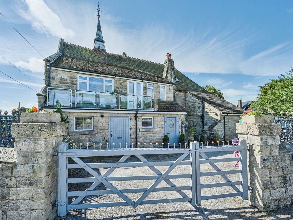 3 bed barn conversion for sale in Gallowstree Lane, Upper Mayfield