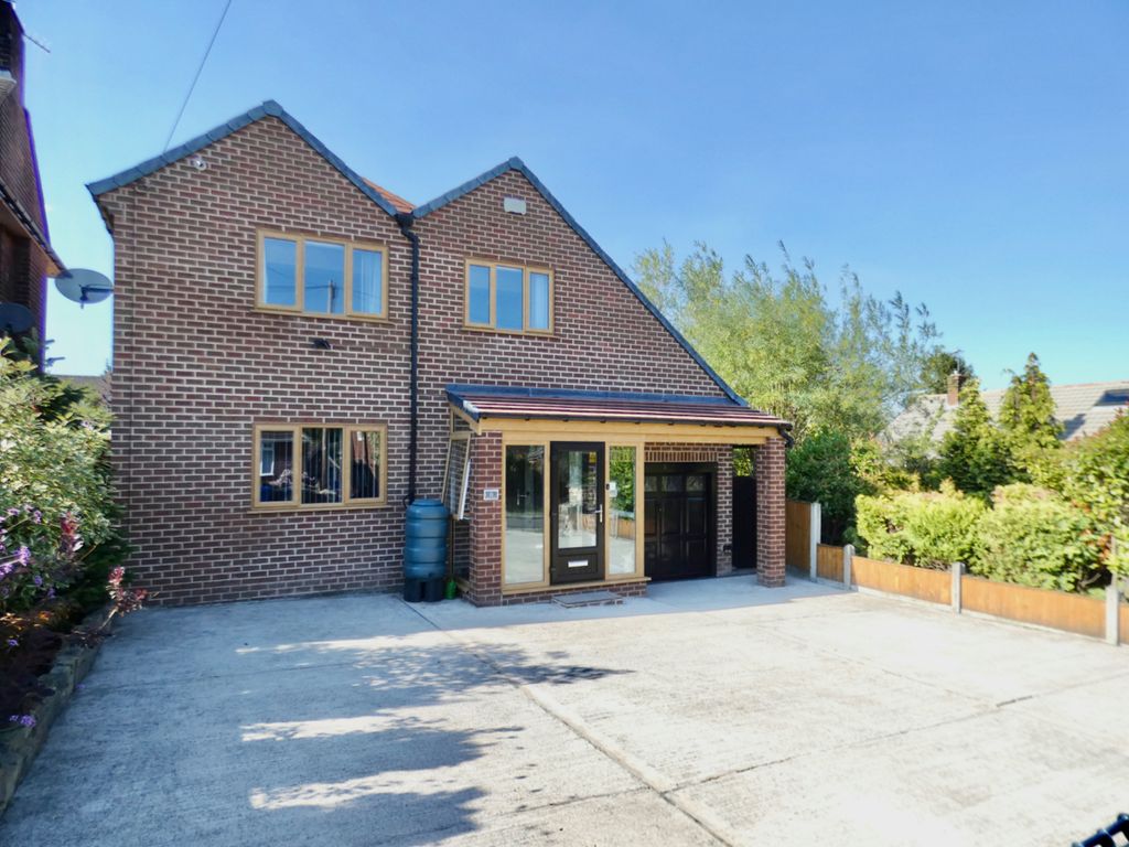 4 bed detached house for sale in Hazel Drive, Walton, Chesterfield S40