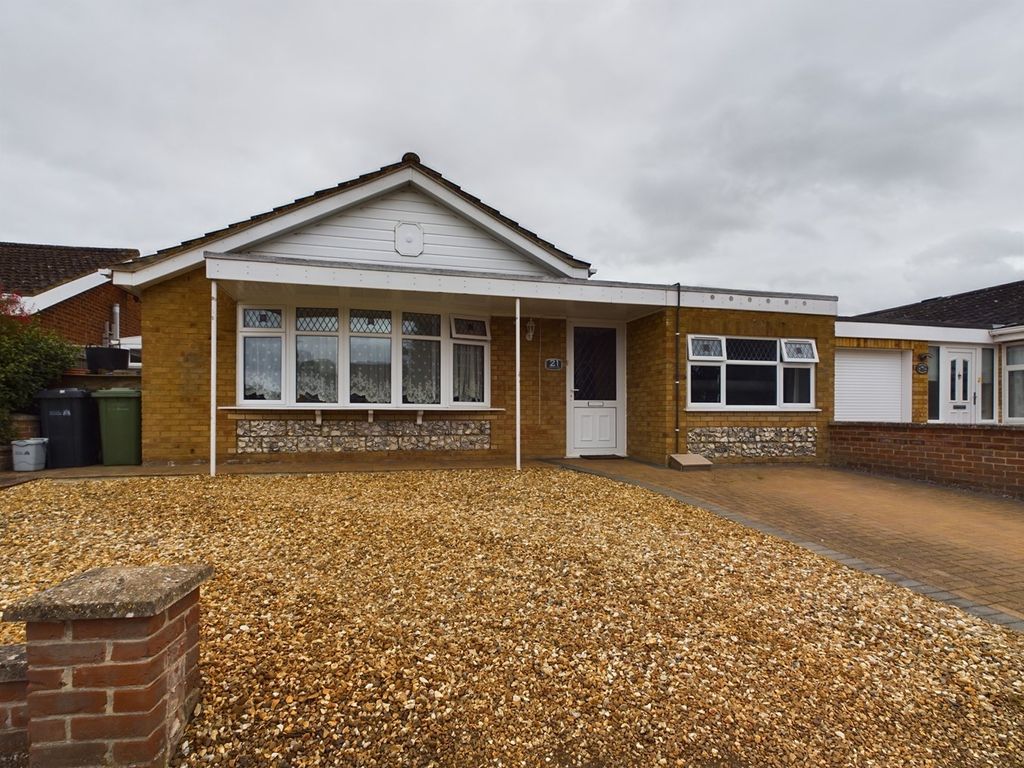 3 bed detached bungalow for sale in Howdale Rise, Downham Market PE38