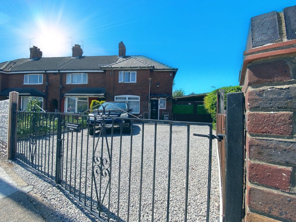 3 bed end terrace house for sale in Royston Grove, Hull, East Yorkshire