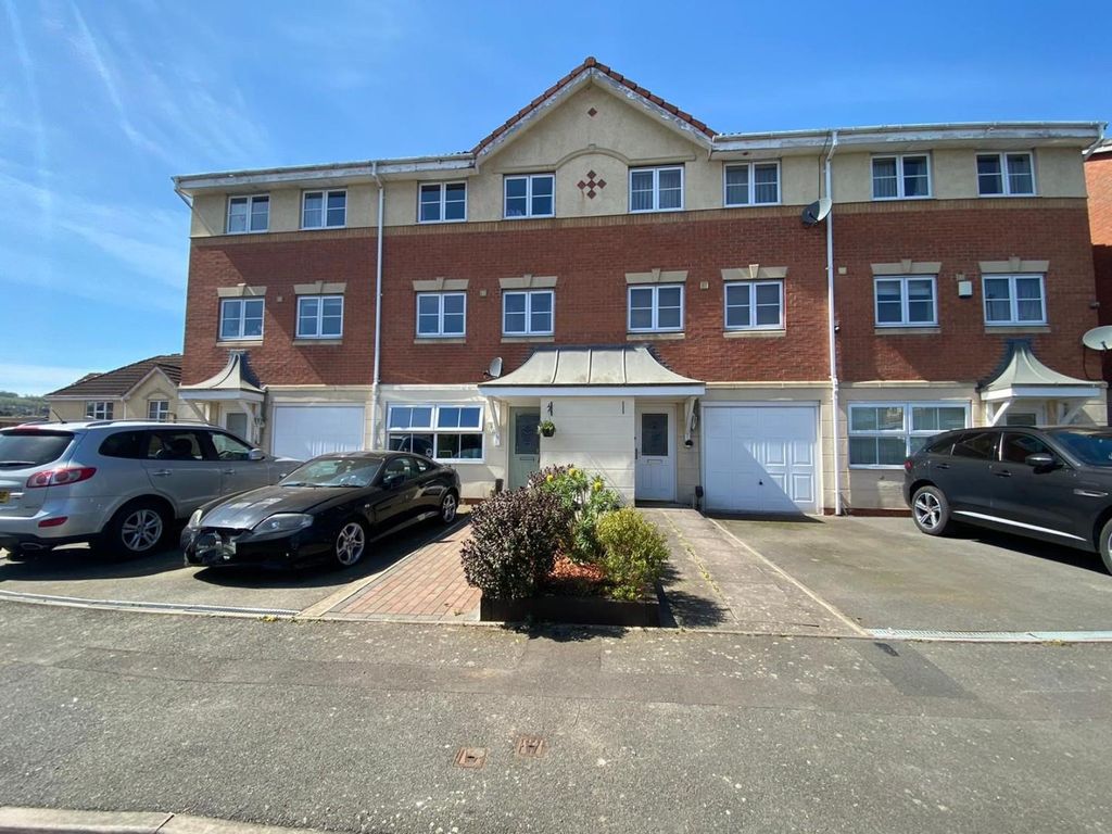 3 bed terraced house for sale in Macdonald Close, Tividale, Oldbury B69