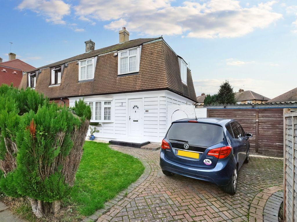 3 bed semidetached house for sale in Cray Valley Road, Orpington BR5