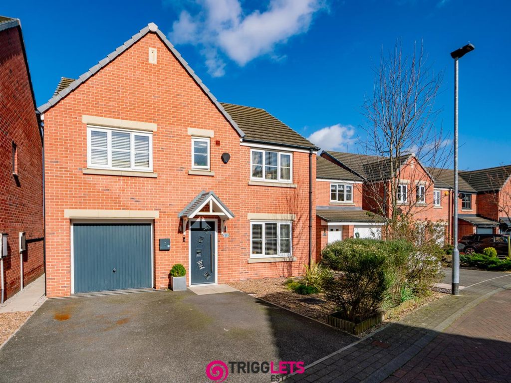 5 bed detached house for sale in Hughes Way, WathUponDearne