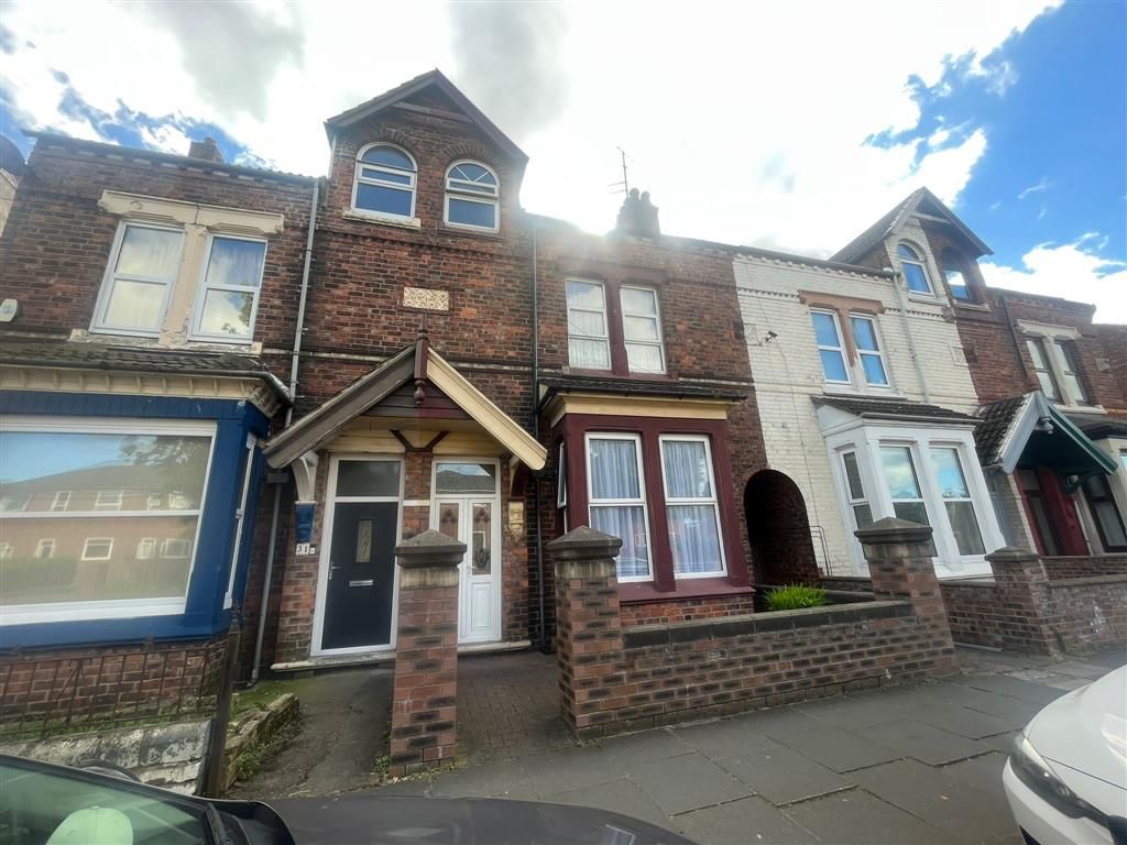5 bed terraced house for sale in Westbourne Grove, North Ormesby