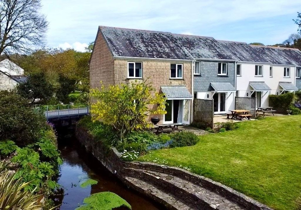 3 bed end terrace house for sale in Maen Valley, Goldenbank, Falmouth TR11, £175,000 Zoopla