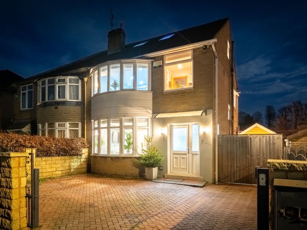 4 bed semidetached house for sale in Hollin Hill Avenue, Oakwood LS8