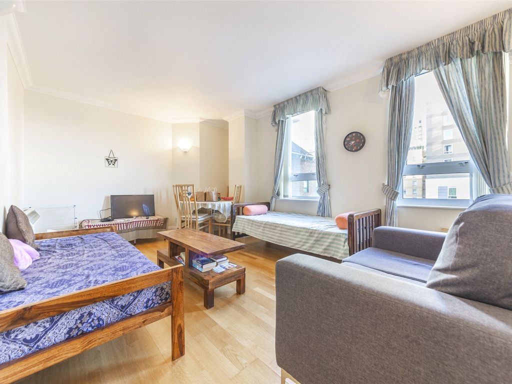 2 bed flat to rent in Aegon House, 13 Lanark Square, Canary Wharf