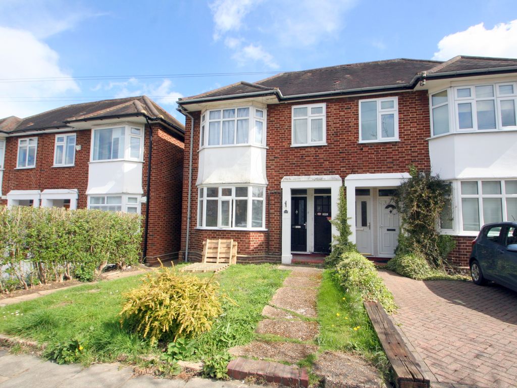 2 bed flat for sale in Parkview Road, London SE9 Zoopla