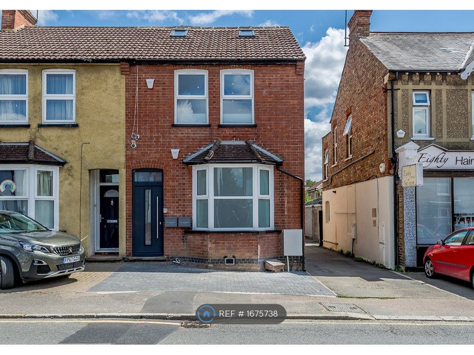 2 bed flat to rent in High Street, Northwood HA6 Zoopla