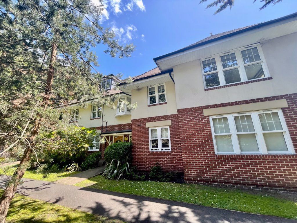 Studio to rent in Charminster Road, Bournemouth BH8 Zoopla