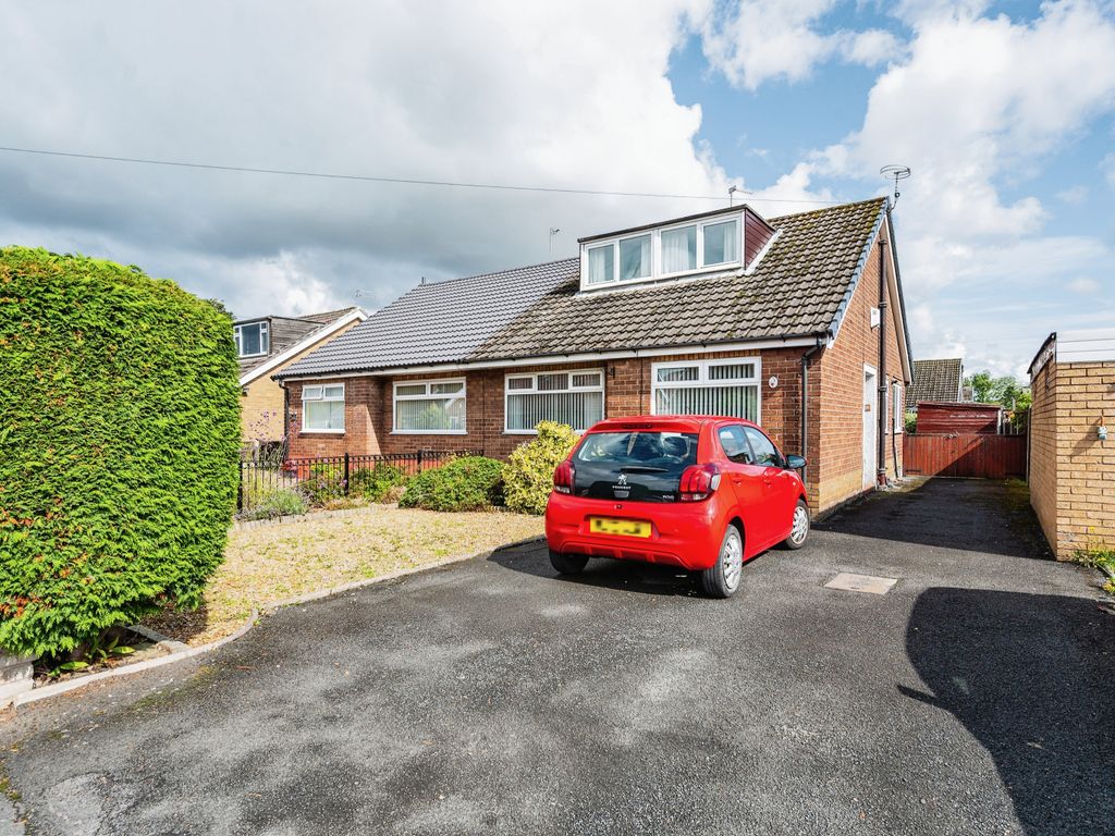3 bed bungalow for sale in Groarke Drive, Penketh, Warrington WA5, £