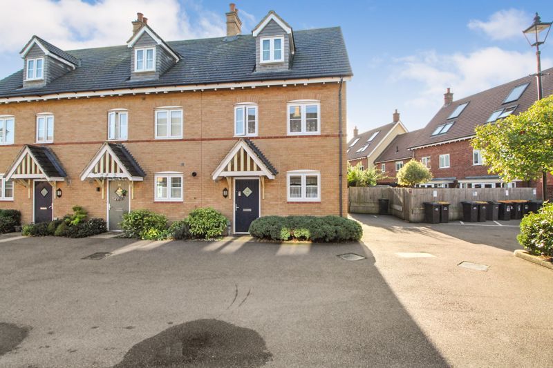 3 bed terraced house for sale in Hilton Close, Kempston MK42 Zoopla