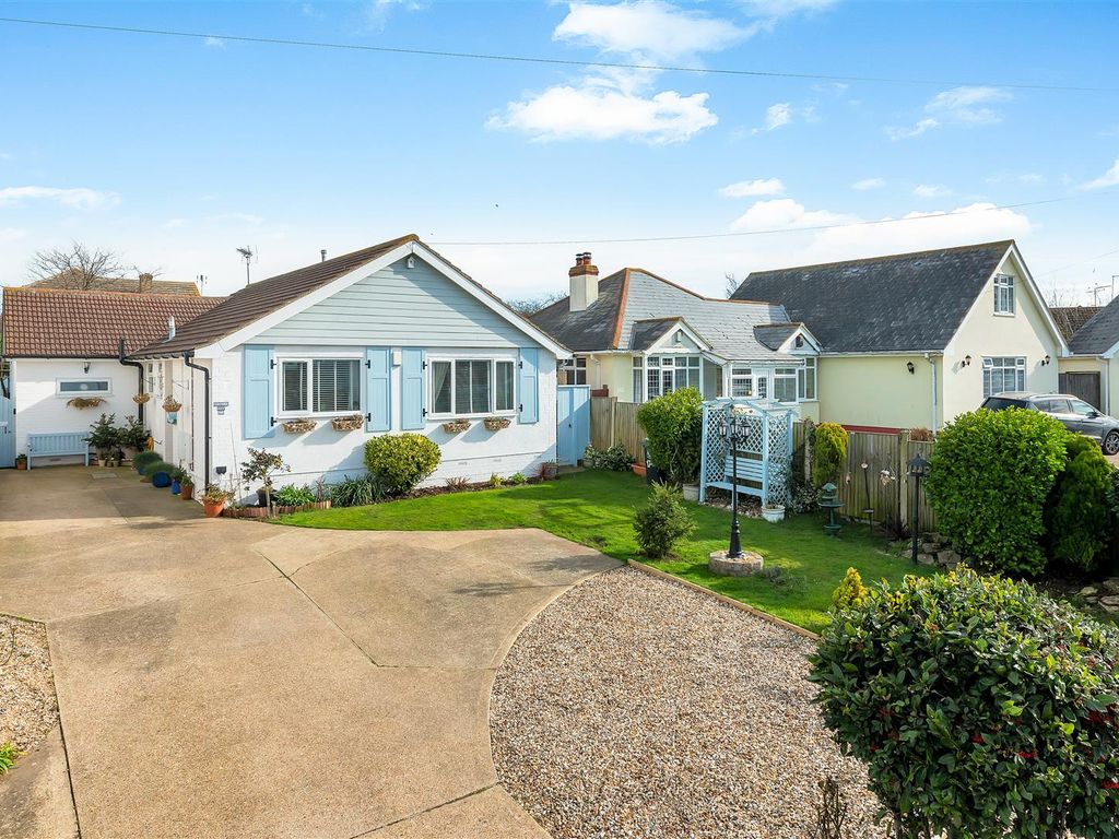 3 bed detached bungalow for sale in Florence Avenue, Seasalter